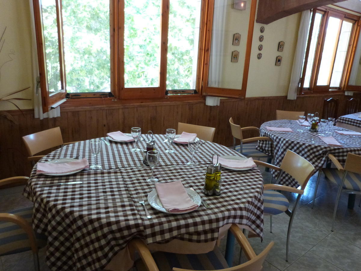 Ca L'Amadeu Hotel Vilanova de Escornalbou Bagian luar foto