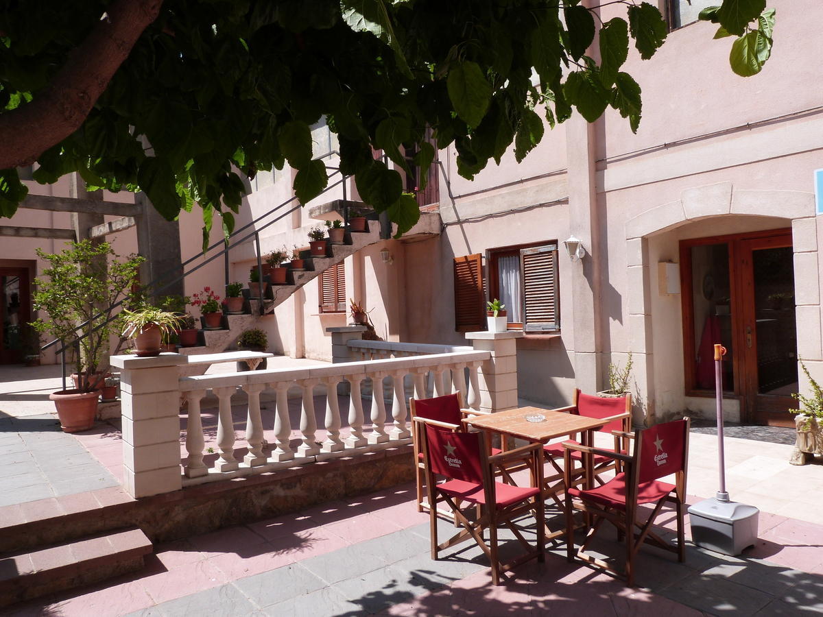 Ca L'Amadeu Hotel Vilanova de Escornalbou Bagian luar foto