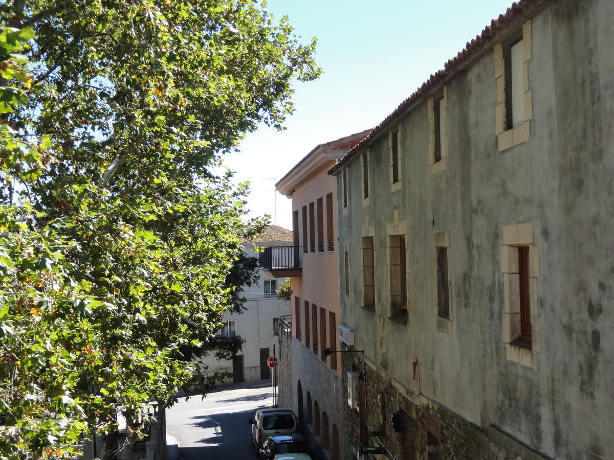 Ca L'Amadeu Hotel Vilanova de Escornalbou Bagian luar foto