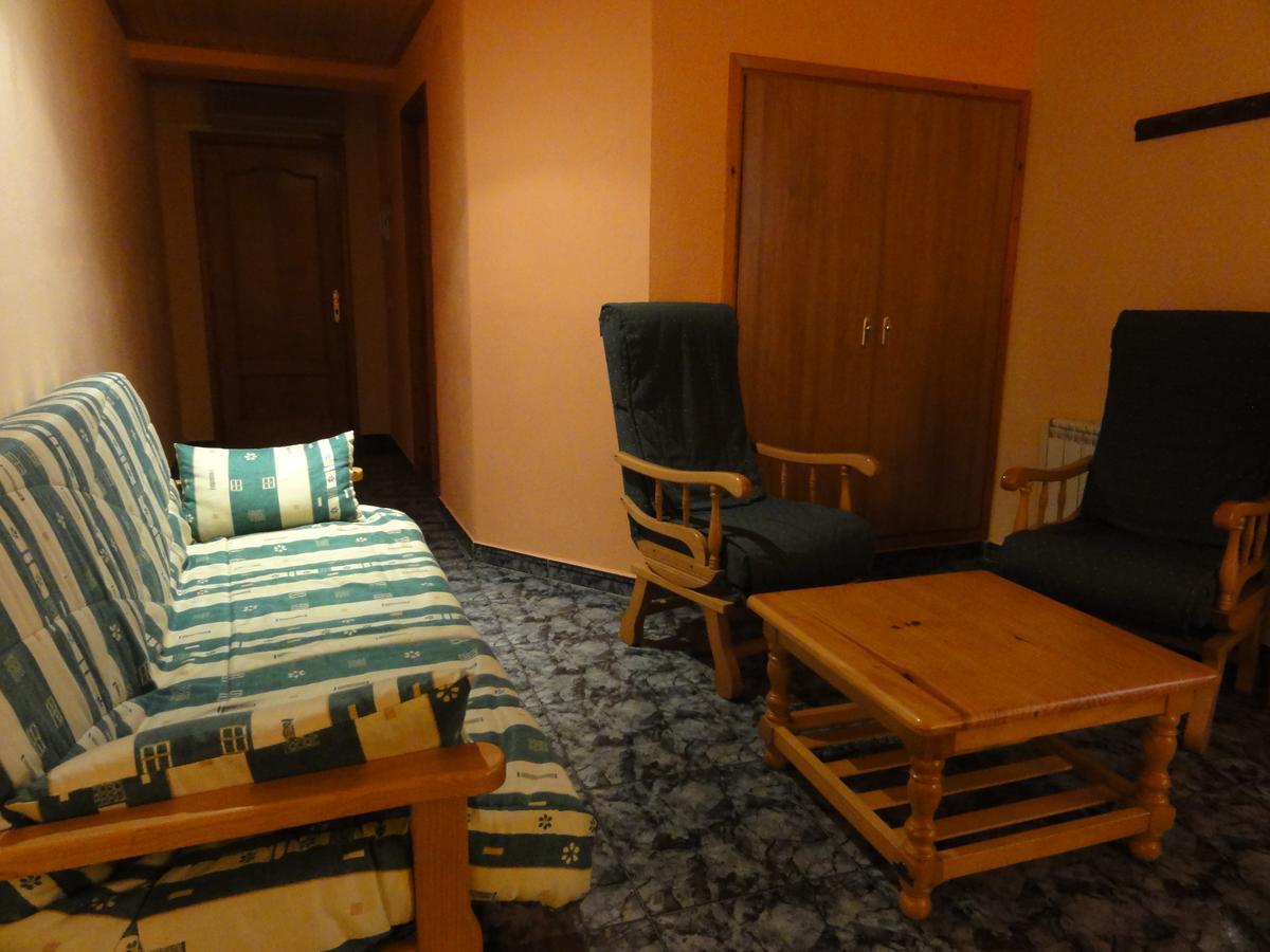 Ca L'Amadeu Hotel Vilanova de Escornalbou Bagian luar foto