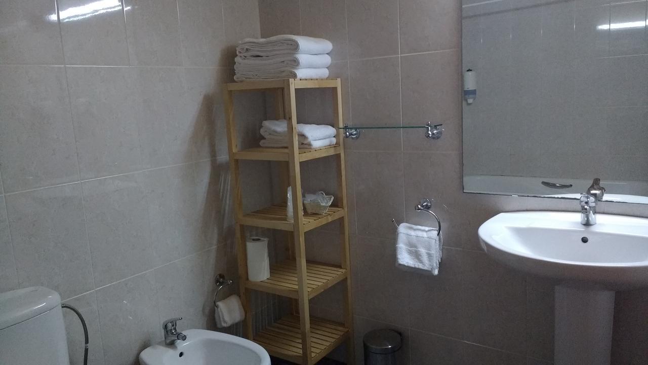 Ca L'Amadeu Hotel Vilanova de Escornalbou Bagian luar foto