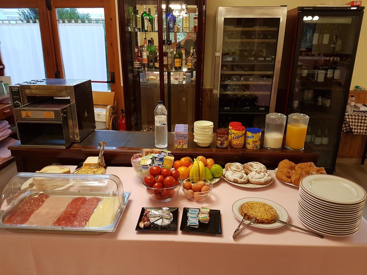 Ca L'Amadeu Hotel Vilanova de Escornalbou Bagian luar foto