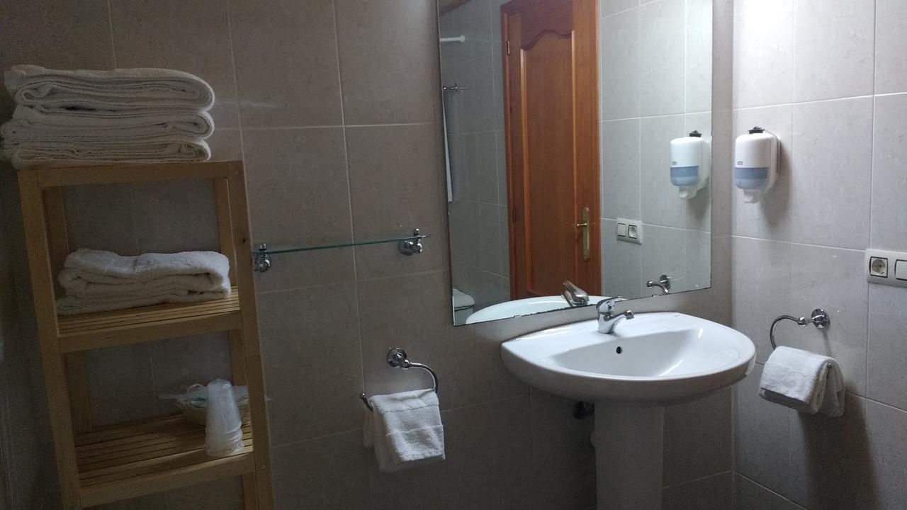 Ca L'Amadeu Hotel Vilanova de Escornalbou Bagian luar foto